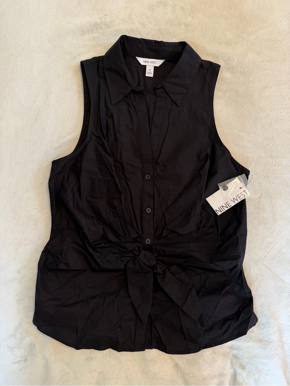 Nine West Black Sleeveless Button-Front Tie-Waist Blouse